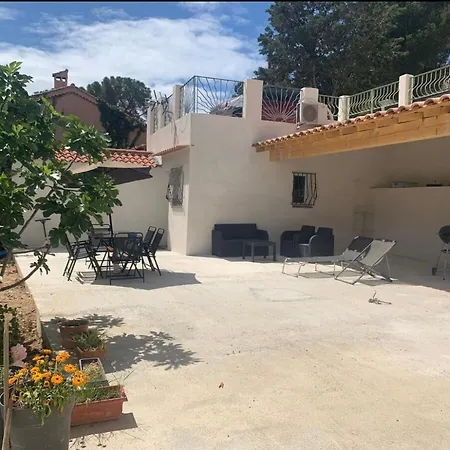 Studio Maison De Vacances Toulon Exterior photo