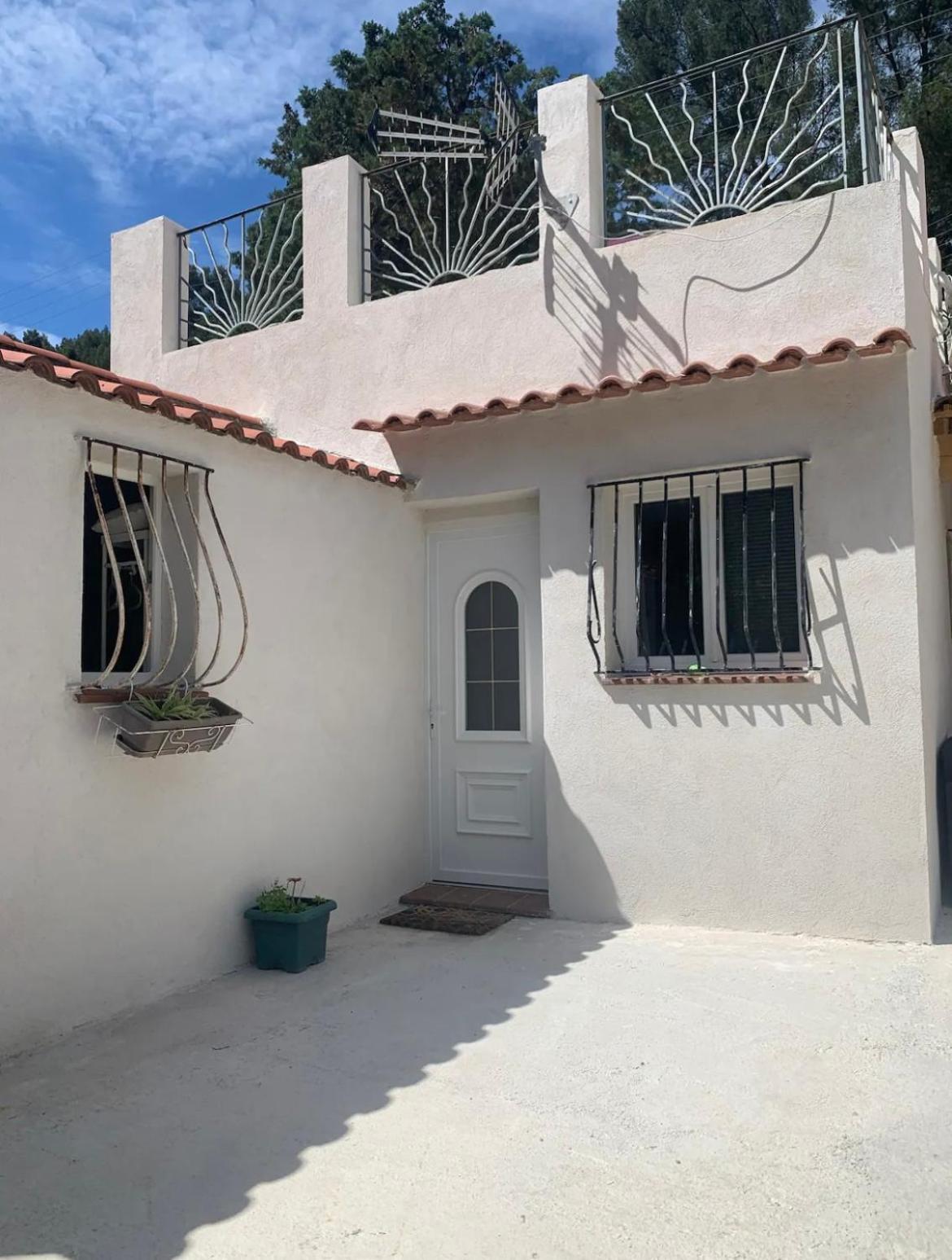 Holiday home Maison De *